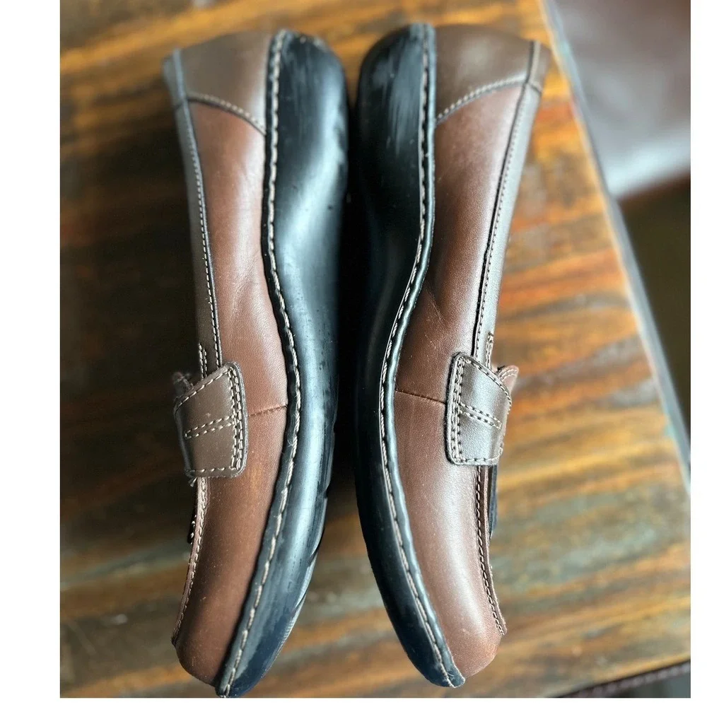 Clark's Loafers‎ Ultimate Comfort Slip On Tasel Brown Shoes Woman size 9.5